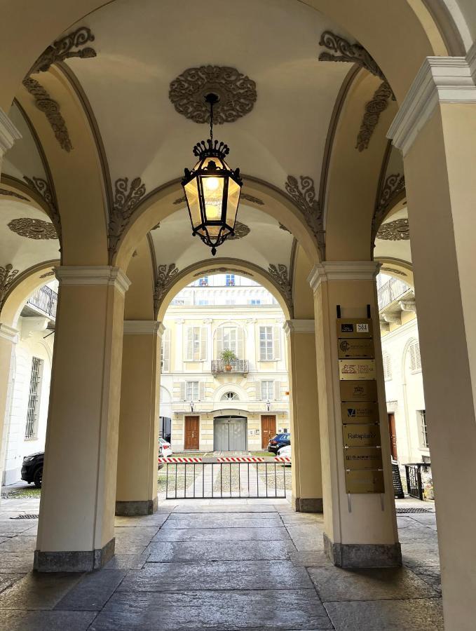 Corte Des Ambrois By Apartments To Art Torino Kültér fotó